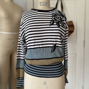 Vintage sweater sequin patch shoulder